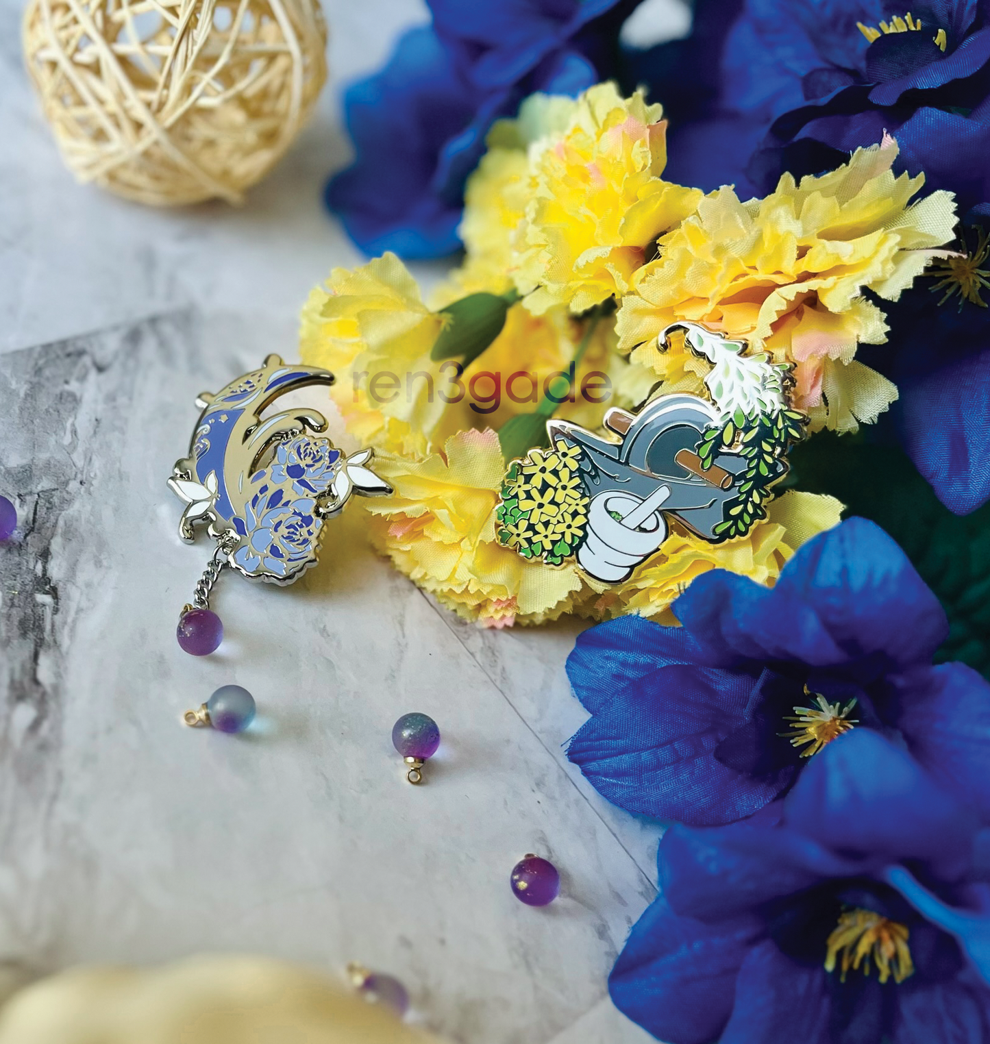 Moon Efflorescence :: The Apothecary Diaries pin set